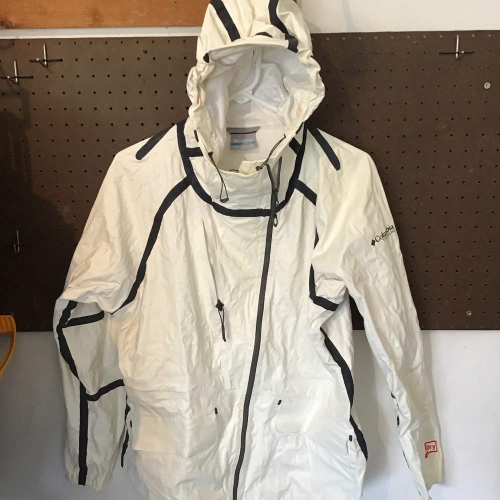 Columbia Titanium Women’s White Hooded Ski Shell Jacket Size Small Waterproof